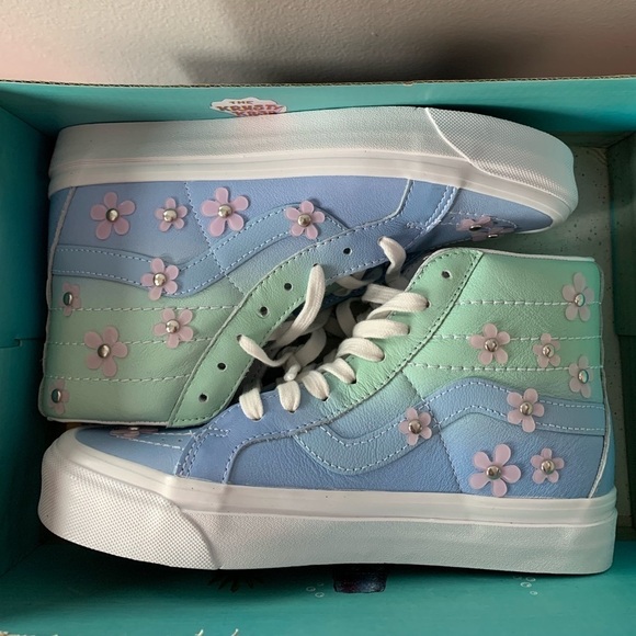 SANDY LIANG FOR VANS X SPONGEBOB SK8-HI 38 DX - Picture 2 of 7